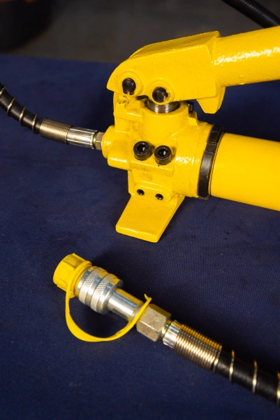 Насос гидравлический односторонний TOR HHB-700 1л (ручной)